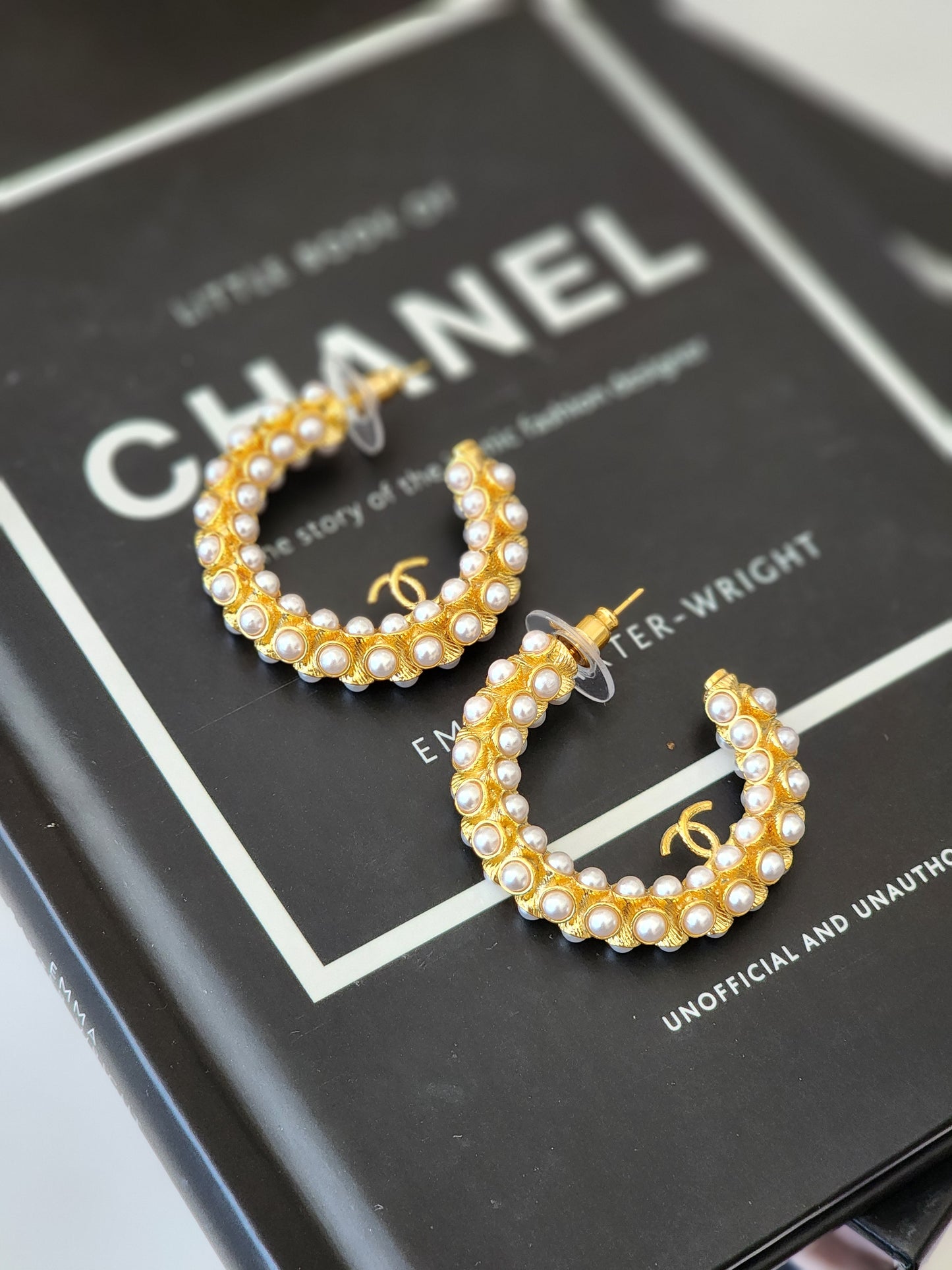 Luxury C Pearl Earrings