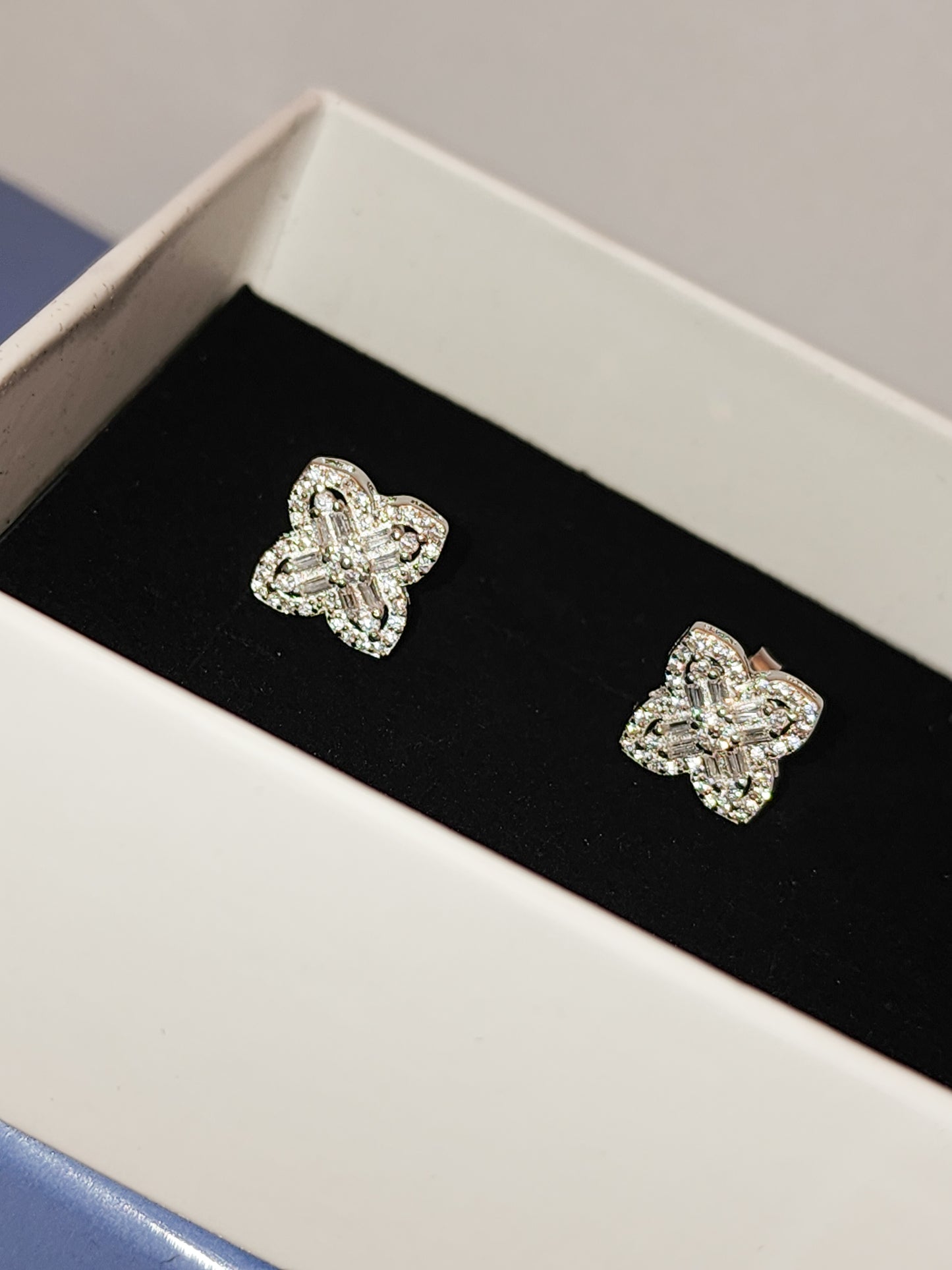 Mono Star Diamond Studs