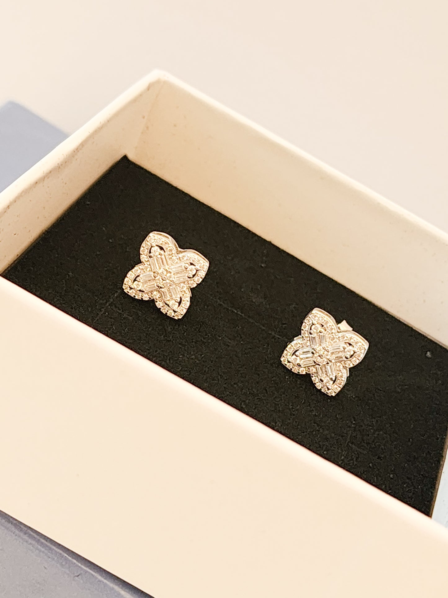 Mono Star Diamond Studs